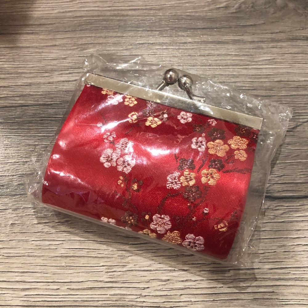 New Vintage Oriental Asian Cherry Blossom Red Hardshell Coin Purse Mini Pouch - Picture 2 of 12